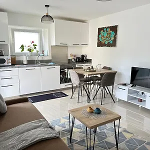 Appartement Superbe Proche De Stations De, Thonon-les-Bains